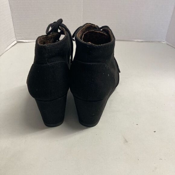 MANHATTAN Collection Black faux suede Wedge booties Size 6 - Picture 11 of 12